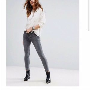 Free people skinny ankle vintage wash jeans